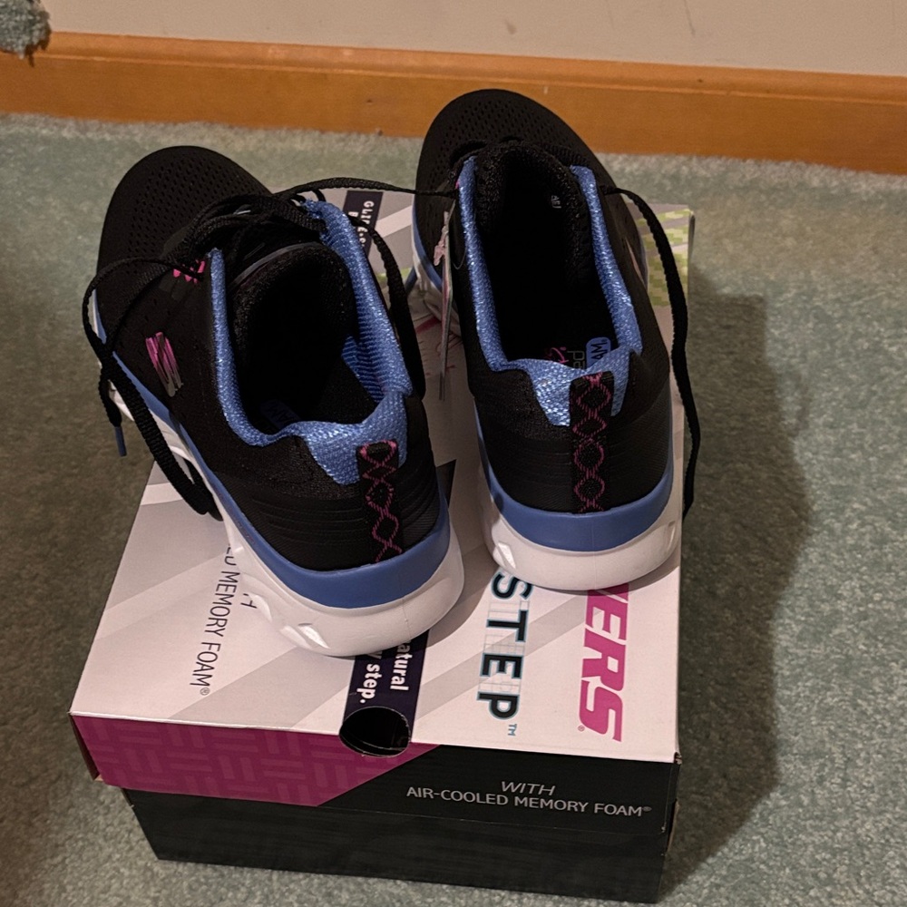 Skechers Black and Pink Running Shoes - Picture 4 of 7